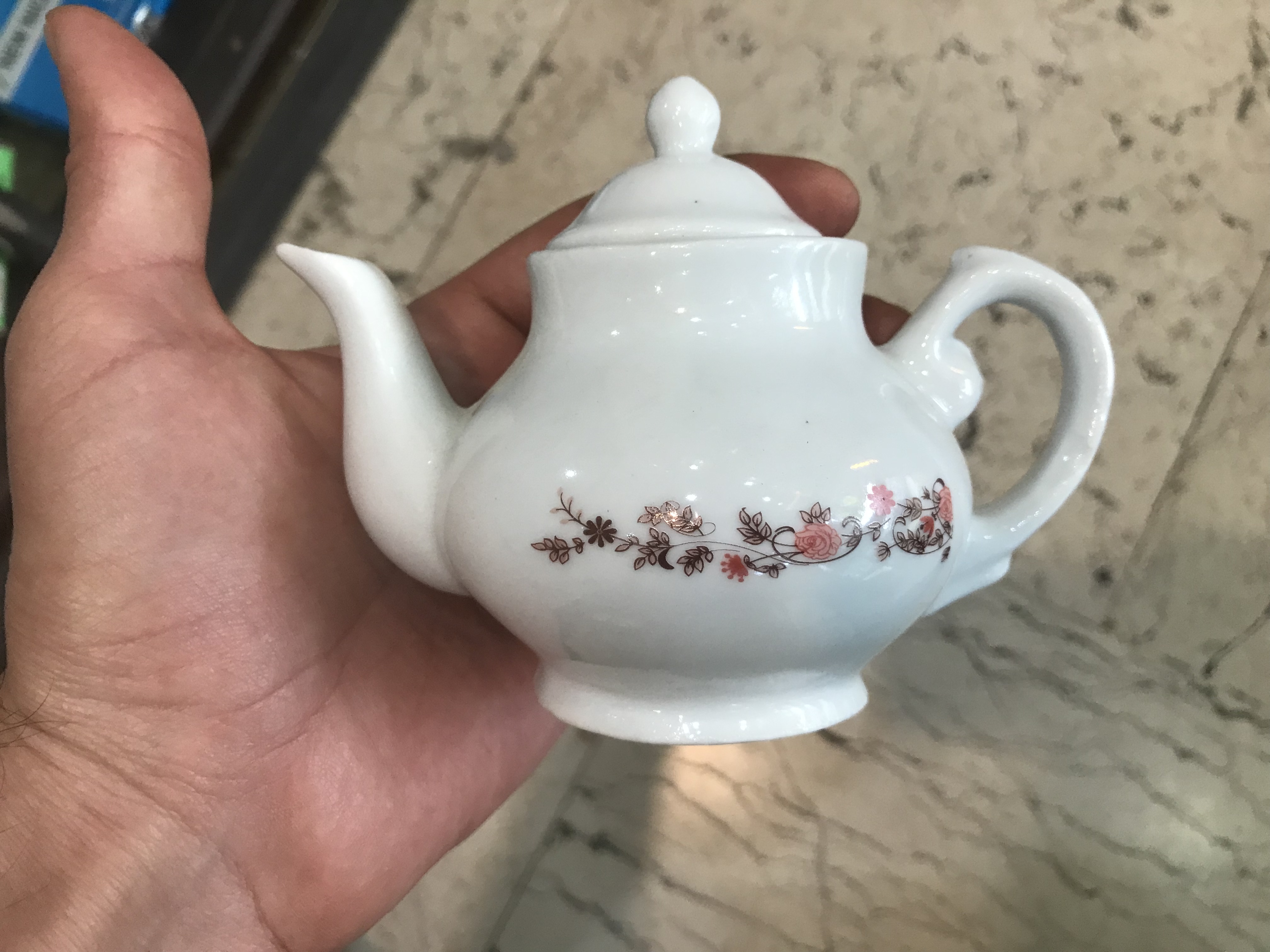 قوری چینی کوچک